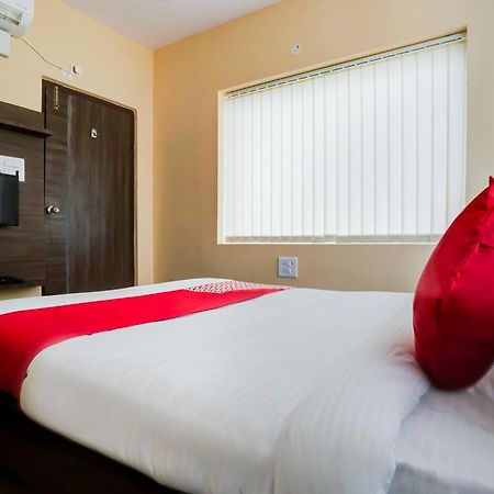 Hotel O Alekhya Residency Cafe Bahar Sururnagar Esterno foto