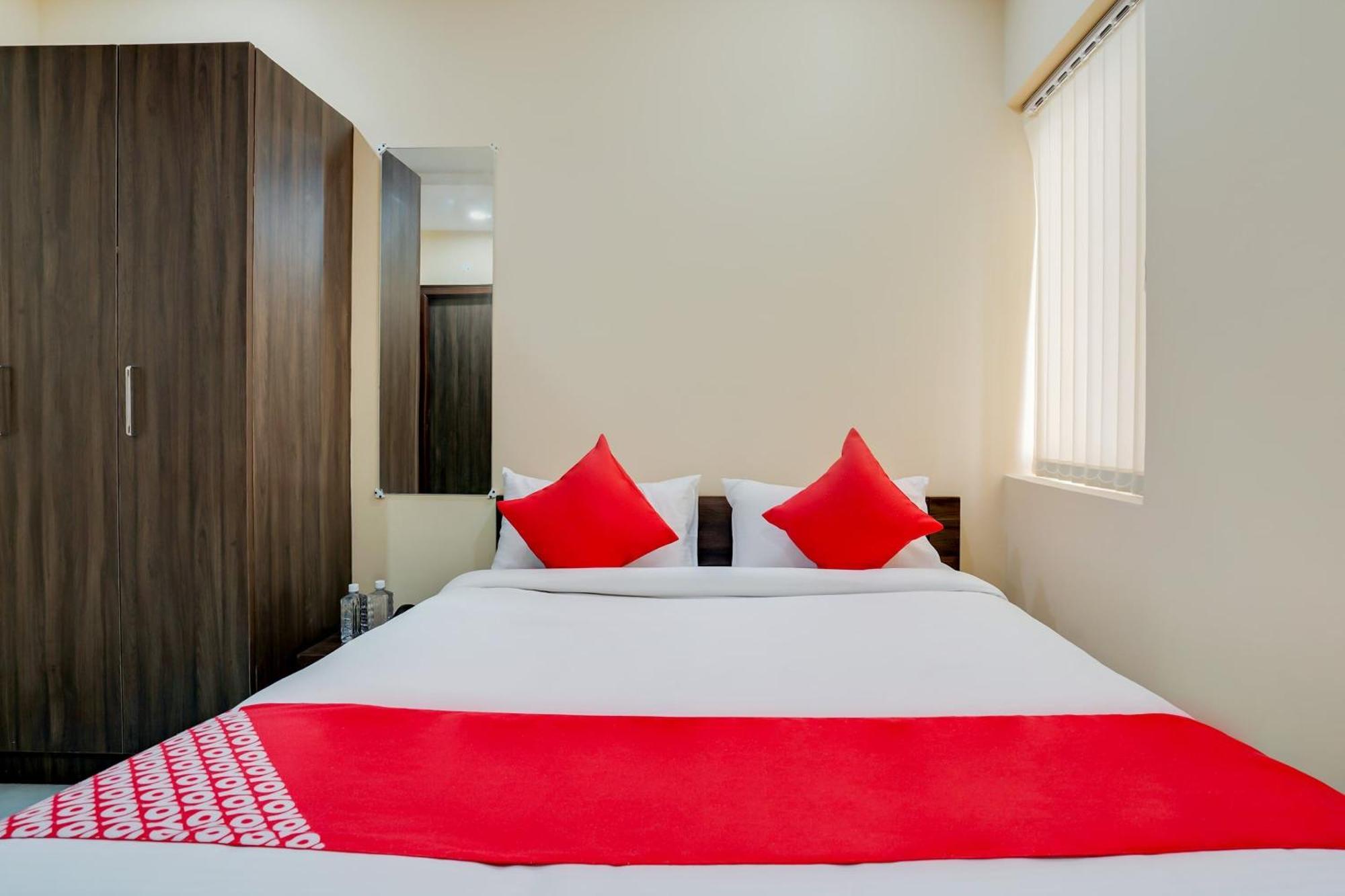 Hotel O Alekhya Residency Cafe Bahar Sururnagar Esterno foto